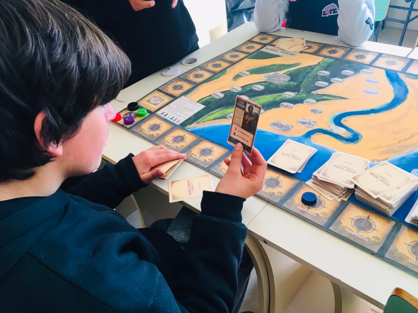 Pensamento computacional ajuda estudantes a transformar a história de Manoel Padeiro em jogo